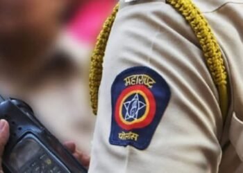 ग्रामसेवकाला १६ लाखात लुटले, पीएसआयसह दोन पोलीस निलंबित; जळगाव पोलीस दलात खळबळ