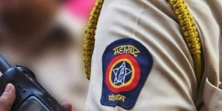 ग्रामसेवकाला १६ लाखात लुटले, पीएसआयसह दोन पोलीस निलंबित; जळगाव पोलीस दलात खळबळ