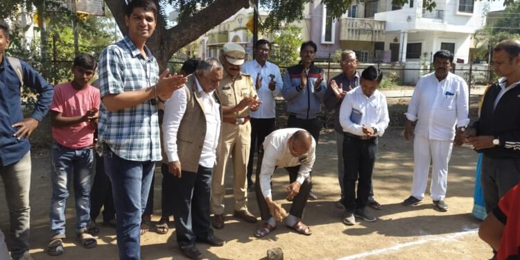 शांतीनिकेतन शाळेत पो नि विकास देवरे यांच्या हस्ते  क्रीडा महोत्सवाचे उद्घाटन!