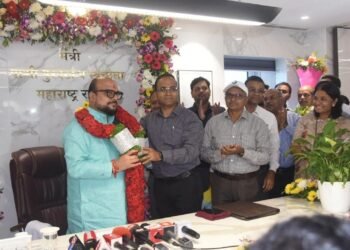 गुलाबराव पाटील यांची तिसऱ्यांदा पाणीपुरवठा व स्वच्छता मंत्रीपदी निवड; सप्तशृंगी मातेच्या दर्शनाने घेतला&nbsp; कार्यभार