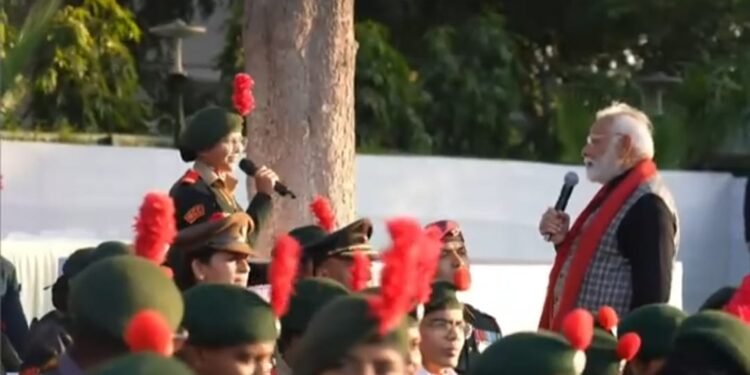 अमळनेरची कन्या राजनंदनी यादवने पंतप्रधान मोदींशी साधला संवाद