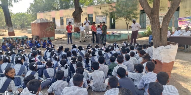 शिरुडच्या विद्यार्थ्यांना आपत्ती व्यवस्थापनाचे धडे