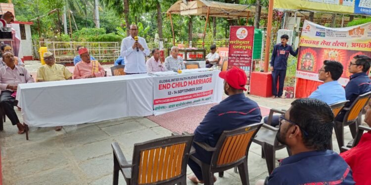 बालविवाहाच्या भस्मासुराचे दहन करा – प्रांताधिकारी मुंडावरेआधार बहुउद्देशीय संस्था, मंगळग्रह सेवा संस्था व प्रशासनातर्फे जनजागृती