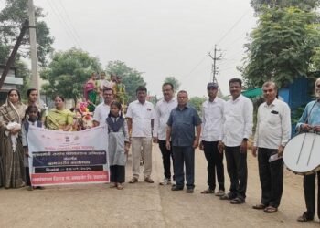 मुख्यमंत्री समृद्ध पंचायतराज अभियान २०२५ : शिरुडमध्ये शालेय प्रभात फेरीत उत्साहपूर्ण जनजागृती