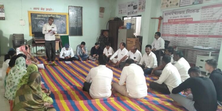 ग्रामसभा विरळ, सरपंच-उपसरपंच उपस्थित, बाकी सदस्य कुठे गेले?