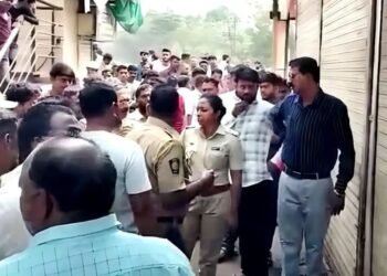 जळगाव हादरले : चहाचा घोट घेण्याआधीच स्फोट – १३ जखमी, काहींची प्रकृती गंभीर