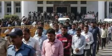 जालन्यात मोठी कारवाई! 25 कोटींच्या अतिवृष्टी अनुदान घोटाळ्याप्रकरणी 22 तलाठी, 5 महसूल अधिकाऱ्यांसह 31 जणांना ठोकल्या बेड्या