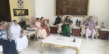 शविआ‌’च्या बैठकीला ‌‘खो‌’ देऊन मुख्याधिकारी बदलीसाठी मुंबईला?‌‘शविआ‌’तर्फे निषेध; आता संयमित भूमिकेऐवजी घेणार आक्रमक पावित्रा