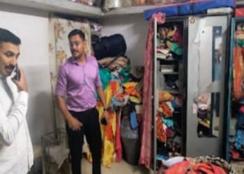 अमळनेरात घरफोडी; तिसऱ्या मजल्यावरील घरातून पावणे नऊ लाखांचे सोने लंपास
