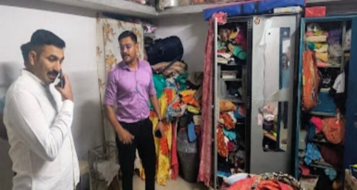 अमळनेरात घरफोडी; तिसऱ्या मजल्यावरील घरातून पावणे नऊ लाखांचे सोने लंपास