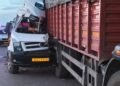 पुणे-बंगळुरु महामार्गावर भीषण अपघात; दोघांचा जागीच मृत्यू तर 5 जण जखमी