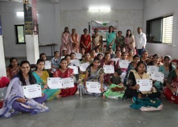 महिलांचे आत्मनिर्भर्तेकडे विश्वासाने पाऊल- जयश्री पाटीलआधार संस्था मार्फत व्यवसायिक प्रशिक्षण कार्यक्रमाची सांगता.