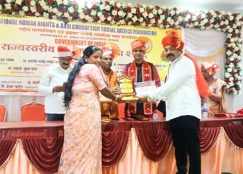 राज्यस्तरीय ‘आदर्श पोलीस पाटील’ पुरस्काराने मनोजकुमार वानखेडे यांचा गौरव