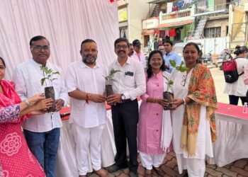 सिडकोत ‘देवजाल वेलफेअर फाउंडेशन’चा स्तुत्य उपक्रम; ८०० बेल रोपांचे मोफत वाटप